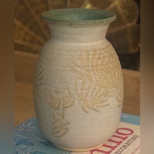Shao Fang Shang Pottery Vase